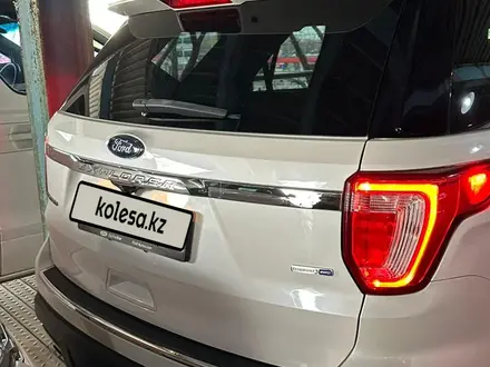Ford Explorer 2018 года за 15 000 000 тг. в Алматы – фото 3