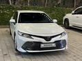 Toyota Camry 2018 года за 17 700 000 тг. в Шымкент – фото 3