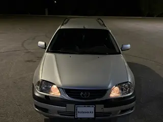Toyota Avensis, 2000