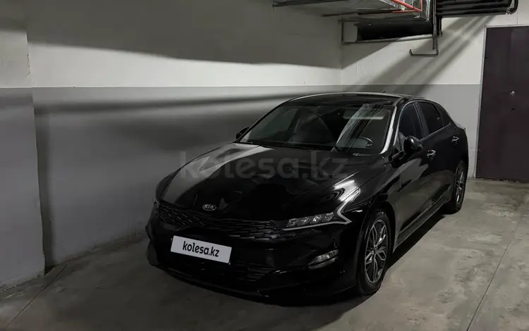Kia K5 2021 года за 10 300 000 тг. в Алматы