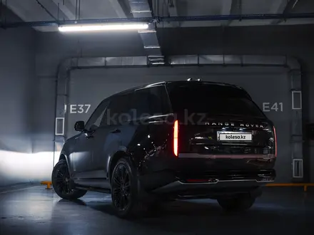 Land Rover Range Rover 2023 года за 90 890 909 тг. в Алматы – фото 12