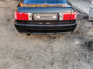 Audi 80