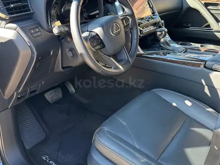 Lexus LX 600 2023 года за 75 000 000 тг. в Алматы – фото 7