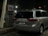 Toyota Sienna 2018 года за 15 950 000 тг. в Алматы – фото 2