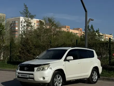 Toyota RAV4 2007 года за 7 000 000 тг. в Актобе – фото 2