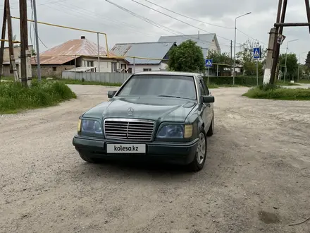 Mercedes-Benz E 280 1994 года за 1 250 000 тг. в Алматы