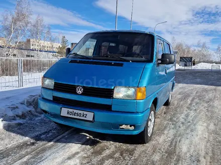 Volkswagen Multivan 1993 года за 2 850 000 тг. в Астана