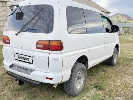 Mitsubishi Delica 1999 года за 3 800 000 тг. в Актобе – фото 4