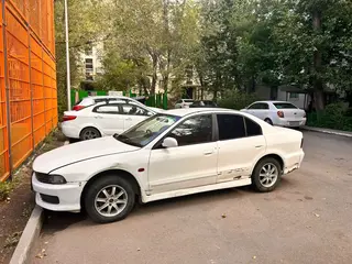 Mitsubishi Galant