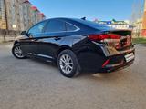 Hyundai Sonata 2019 года за 7 700 000 тг. в Актобе – фото 2