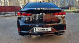 Hyundai Sonata 2019 года за 7 700 000 тг. в Актобе – фото 3