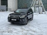 Lexus LX 570 2015 года за 32 000 000 тг. в Астана