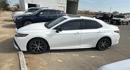 Toyota Camry 2022 года за 12 700 000 тг. в Актау – фото 5
