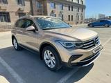 Volkswagen Tiguan 2021 года за 18 000 000 тг. в Атырау