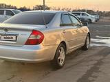 Toyota Camry 2003 годаfor3 500 000 тг. в Актобе – фото 3