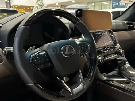 Lexus LX 600 Luxury+ 2025 года за 90 890 000 тг. в Алматы – фото 22