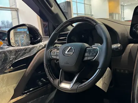 Lexus LX 600 Luxury+ 2025 года за 90 890 000 тг. в Алматы – фото 13