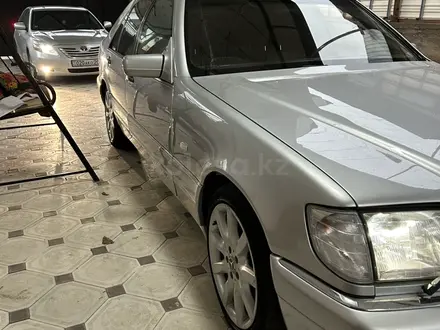 Mercedes-Benz S 320 1996 года за 4 500 000 тг. в Шымкент – фото 2