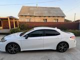 Toyota Camry 2019 года за 11 500 000 тг. в Атырау – фото 3