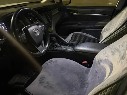 Toyota Camry 2019 года за 12 700 000 тг. в Атырау – фото 5