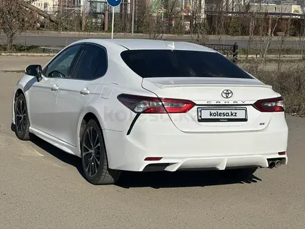 Toyota Camry 2018 года за 10 500 000 тг. в Алматы – фото 4