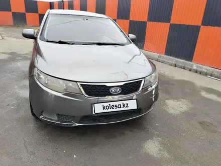 Kia Cerato 2012 года за 4 000 000 тг. в Атырау – фото 3