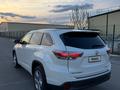 Toyota Highlander 2015 года за 11 000 000 тг. в Атырау – фото 4
