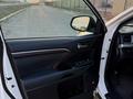 Toyota Highlander 2015 года за 11 000 000 тг. в Атырау – фото 6