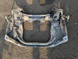 Балка передняя BMW E39 за 30 000 тг. в Алматы – фото 2