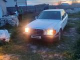 Mercedes-Benz E 200 1992 годаүшін500 000 тг. в Уральск – фото 2