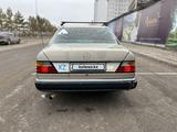 Mercedes-Benz E 260 1990 года за 650 000 тг. в Астана – фото 4