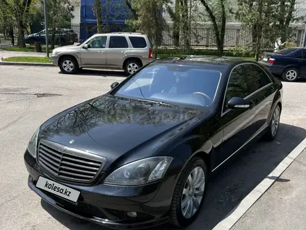 Mercedes-Benz S 500 2006 года за 4 700 000 тг. в Алматы