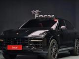 Porsche Cayenne E-Hybrid 2025 года за 80 500 000 тг. в Астана