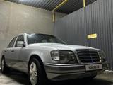 Mercedes-Benz E 280 1994 годаүшін2 400 000 тг. в Шымкент