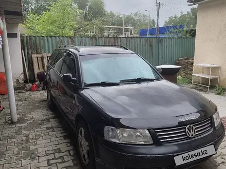 Volkswagen Passat 2000 года за 1 250 000 тг. в Алматы