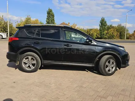 Toyota RAV4 2015 года за 12 660 000 тг. в Уральск – фото 4