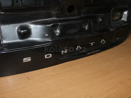 Крышка багажника Hyundai Sonata 24- за 40 000 тг. в Караганда – фото 2