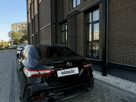 Toyota Camry 2019 года за 14 500 000 тг. в Актау – фото 6