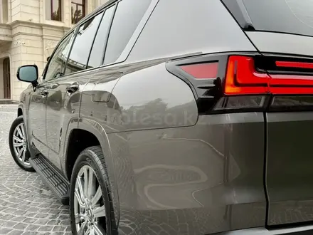 Lexus LX 600 2022 года за 68 300 000 тг. в Алматы – фото 12
