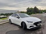 Hyundai Sonata 2021 годаүшін11 500 000 тг. в Алматы