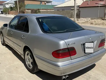 Mercedes-Benz E 320 1999 года за 5 000 000 тг. в Жанаозен – фото 4