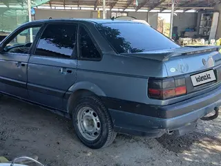 Volkswagen Passat, 1990