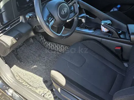 Hyundai Elantra 2023 года за 9 200 000 тг. в Караганда – фото 15
