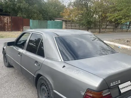 Mercedes-Benz E 260 1990 года за 1 700 000 тг. в Шымкент – фото 11