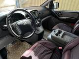 Hyundai Starex 2015 годаүшін9 900 000 тг. в Атырау – фото 3