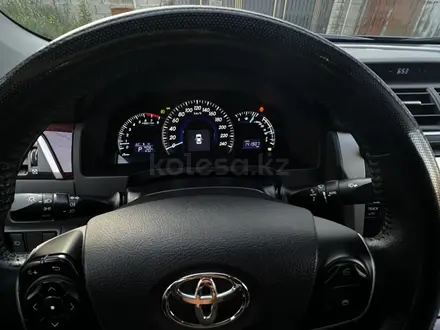 Toyota Camry 2013 года за 10 000 000 тг. в Алматы – фото 21