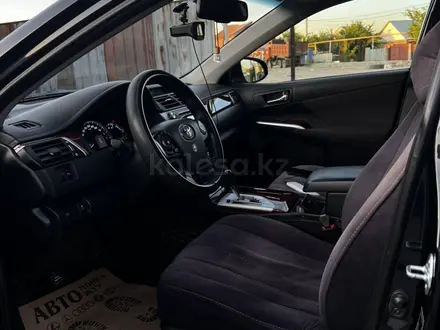 Toyota Camry 2013 года за 10 000 000 тг. в Алматы – фото 24