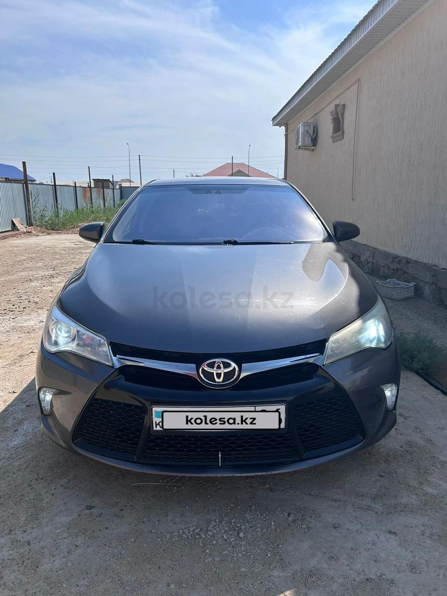 Toyota Camry 2015 г.