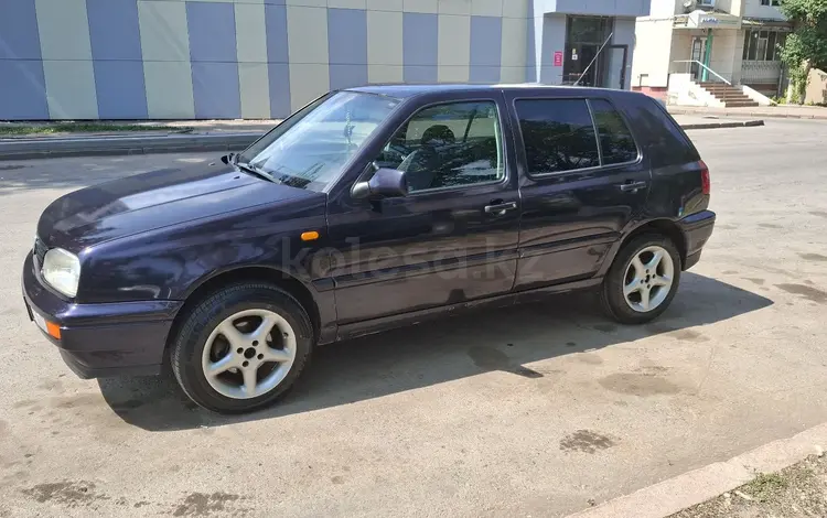 Volkswagen Golf 1997 года за 2 500 000 тг. в Астана