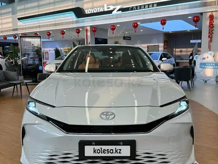 Toyota Camry 2024 года за 12 100 000 тг. в Астана – фото 2